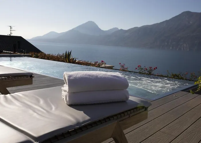 Sunset 브렌조네 술 가르다